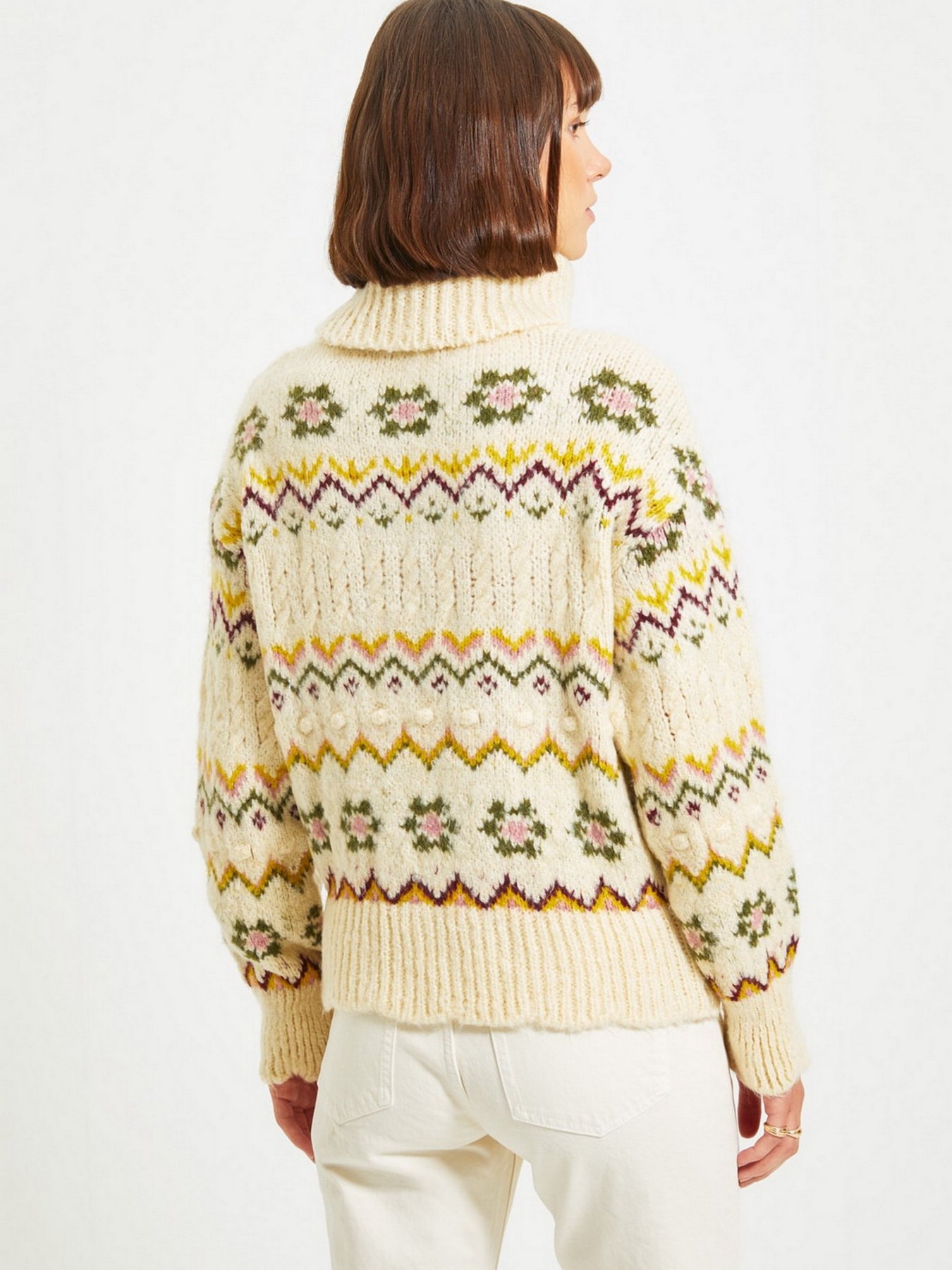 Свитры и кардиганы Trendyol модель TWOAW22KZ0512/Bej Свитры и кардиганы Trendyol модель TWOAW22KZ0512/Bej Фото
