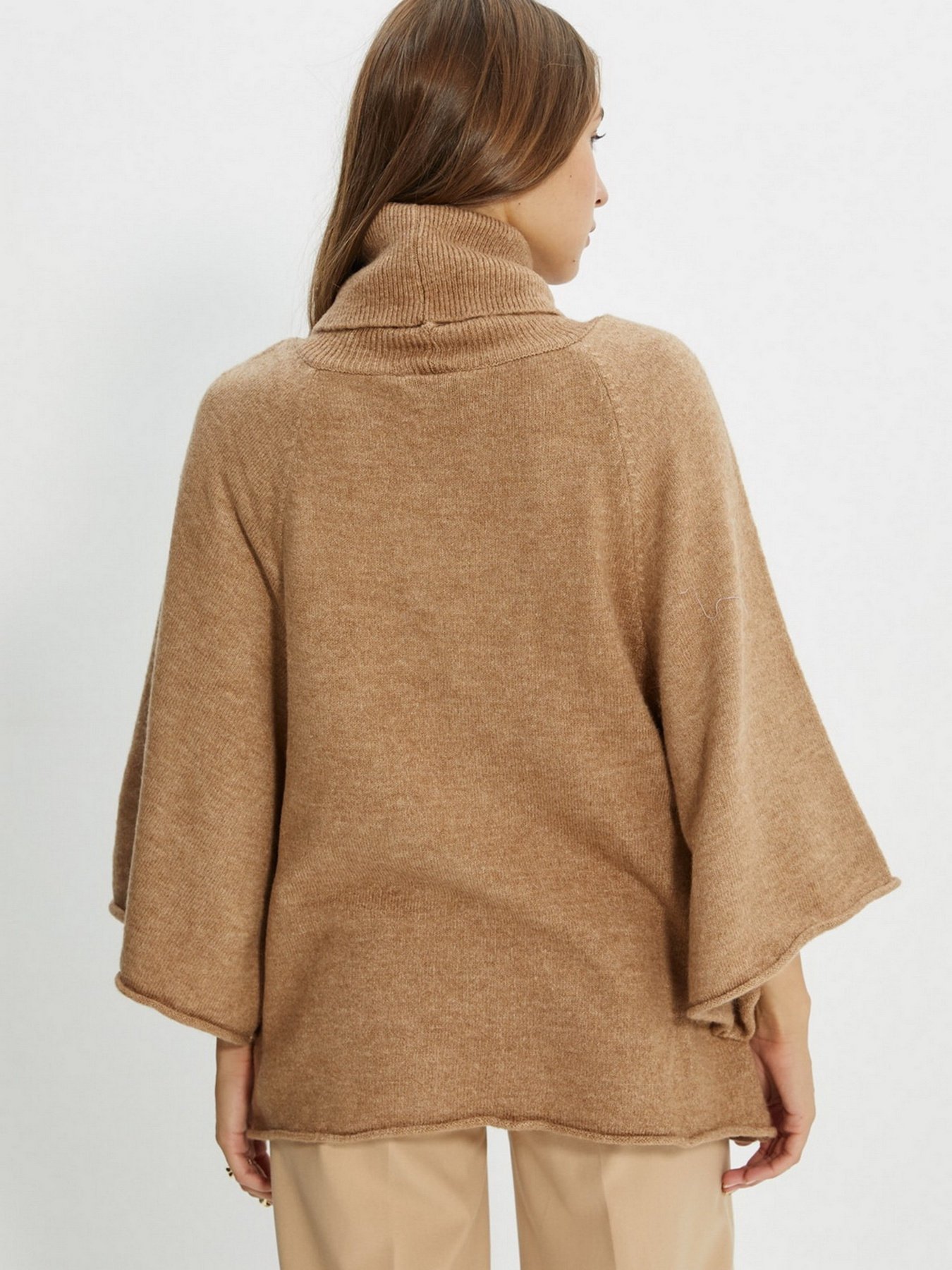 Свитры и кардиганы Trendyol модель TWOAW22KZ0762/Camel Фото