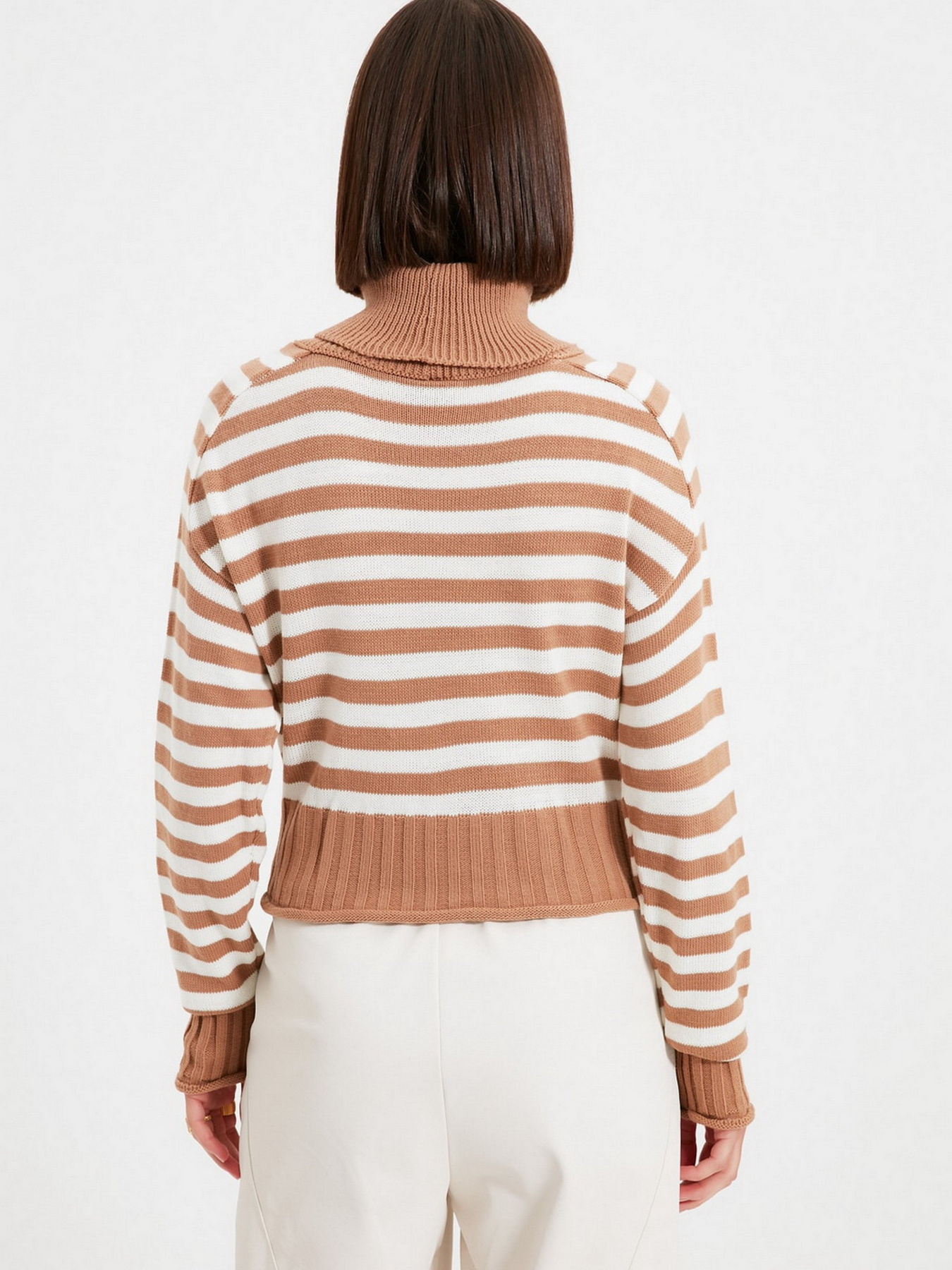 Свитры и кардиганы Trendyol модель TWOAW22KZ1216/Camel Фото