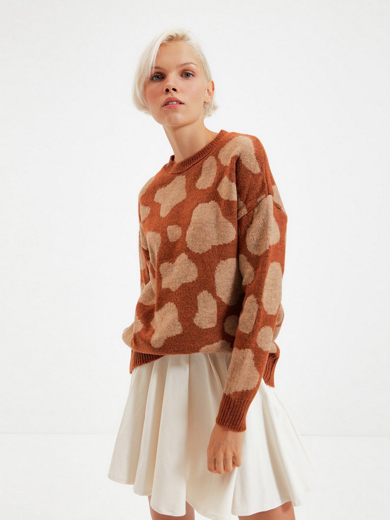 Свитры и кардиганы Trendyol модель TWOAW22KZ1652/Kahverengi Фото