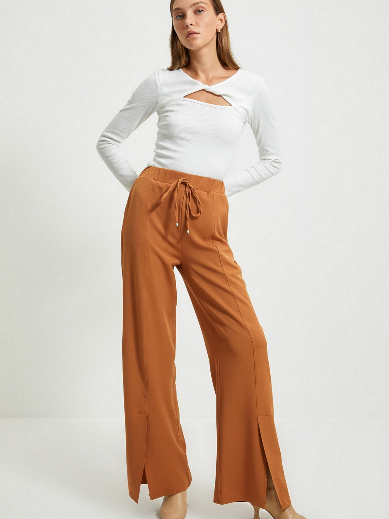 Штани Trendyol модель TWOAW22PL0059/Camel Штани Trendyol модель TWOAW22PL0059/Camel Фото