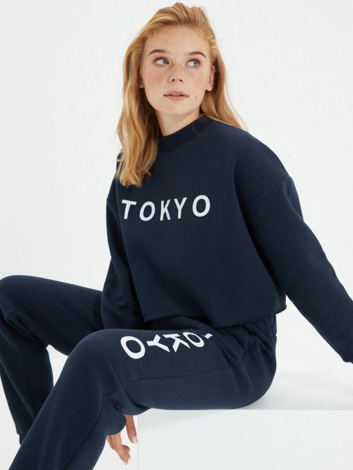 Худи и свитшоты Trendyol модель TWOAW22SW0895/Lacivert Фото
