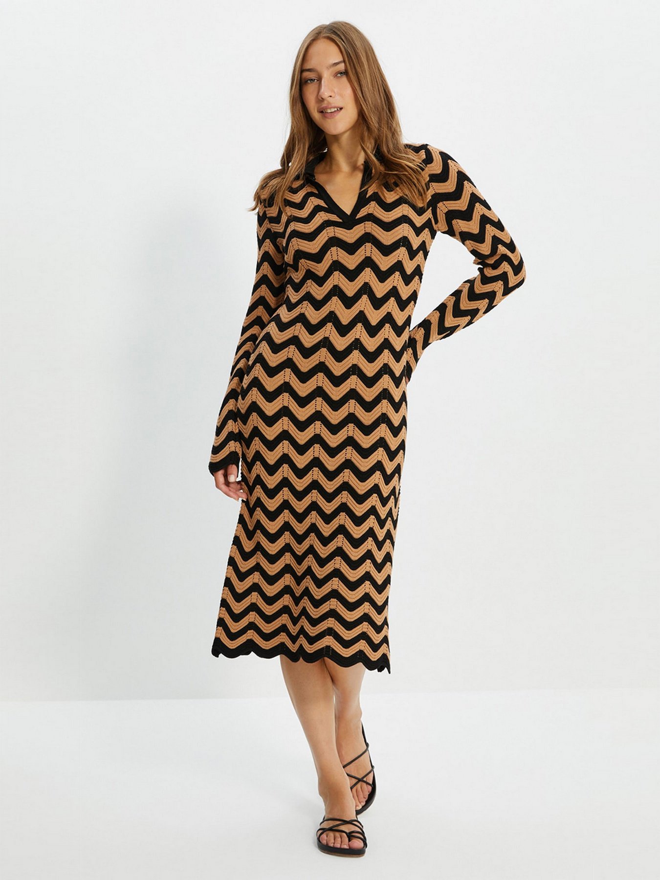 Сукні Trendyol модель TWOAW22EL0004/Camel Фото
