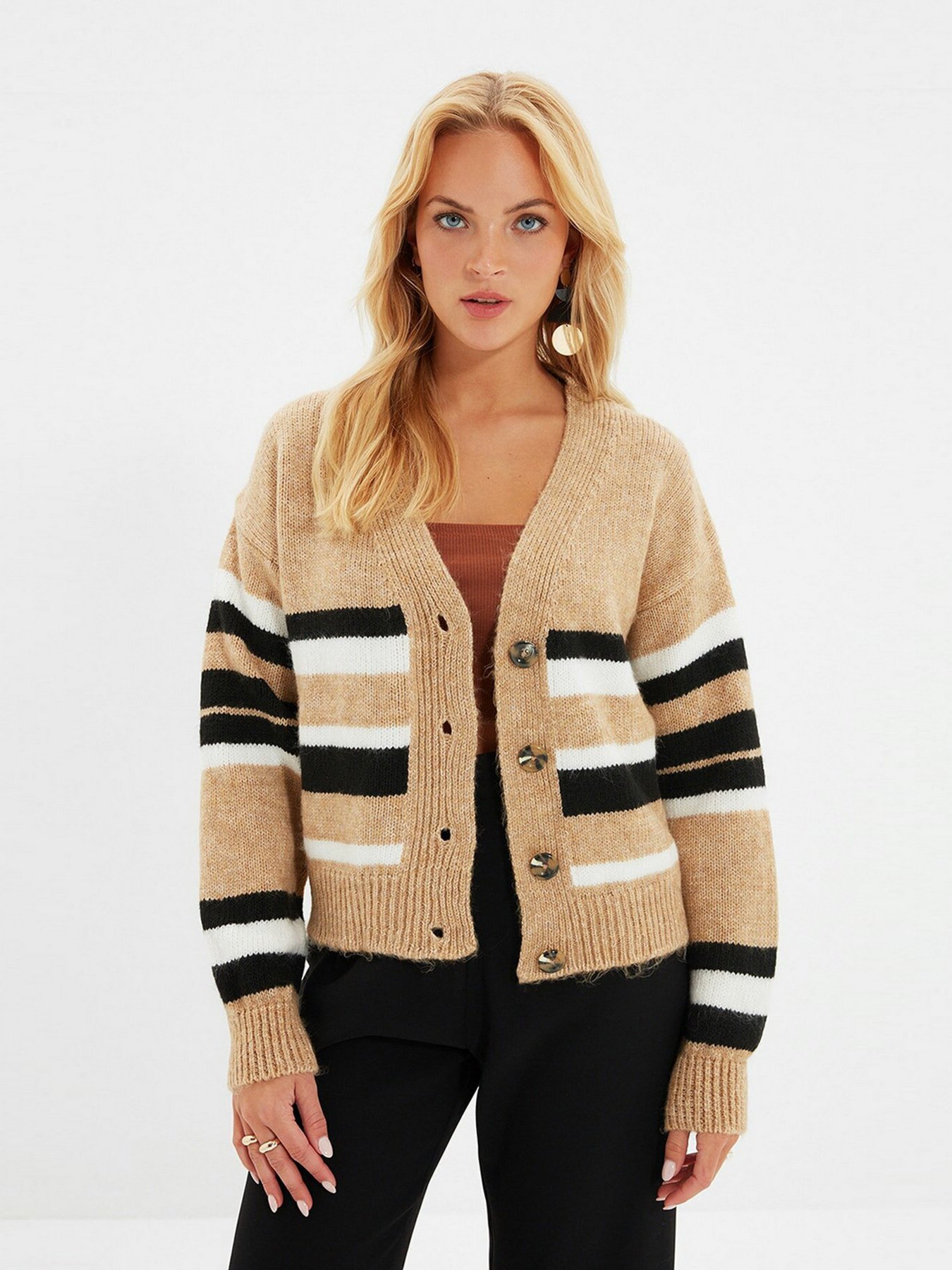 Свитры и кардиганы Trendyol модель TWOAW22KZ1631/Camel Фото