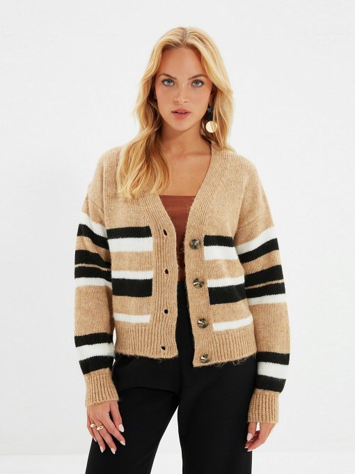 Свитры и кардиганы Trendyol модель TWOAW22KZ1631/Camel Фото