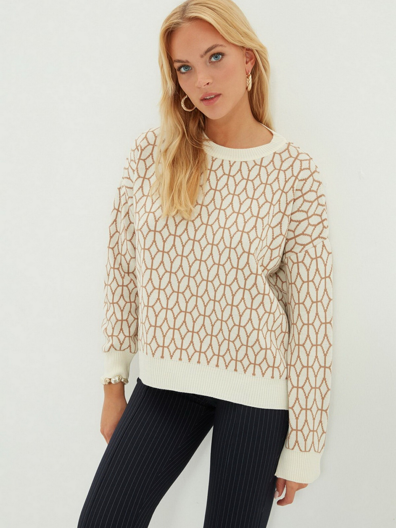 Свитры и кардиганы Trendyol модель TWOAW22KZ2173/Camel Фото