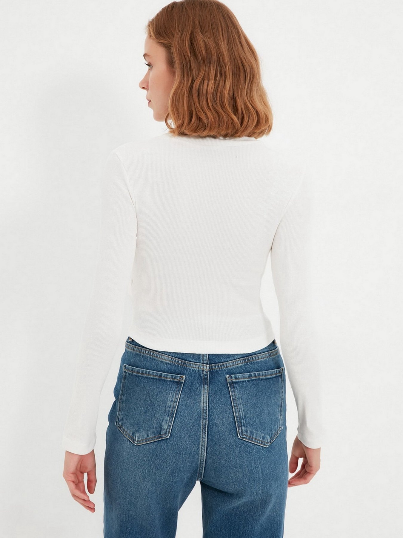 Свитры и кардиганы Trendyol модель TWOAW22BZ0982/Ekru Фото