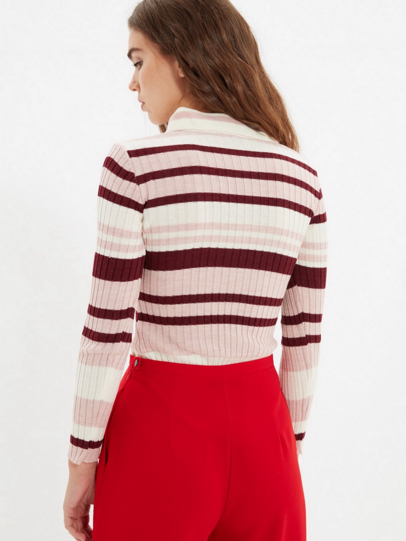 Свитры и кардиганы Trendyol модель TWOAW22KZ0722/Ekru Фото