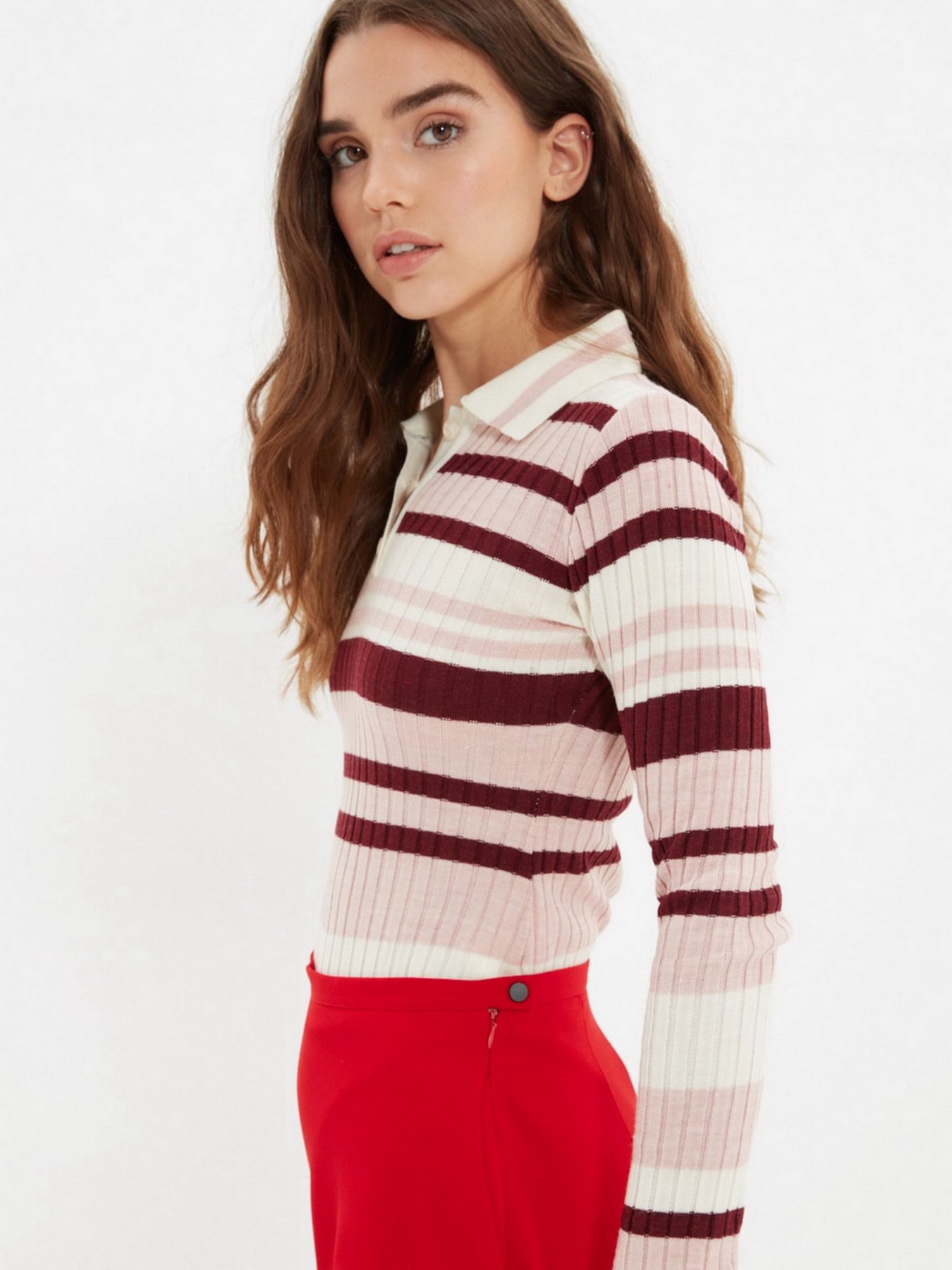 Свитры и кардиганы Trendyol модель TWOAW22KZ0722/Ekru Фото