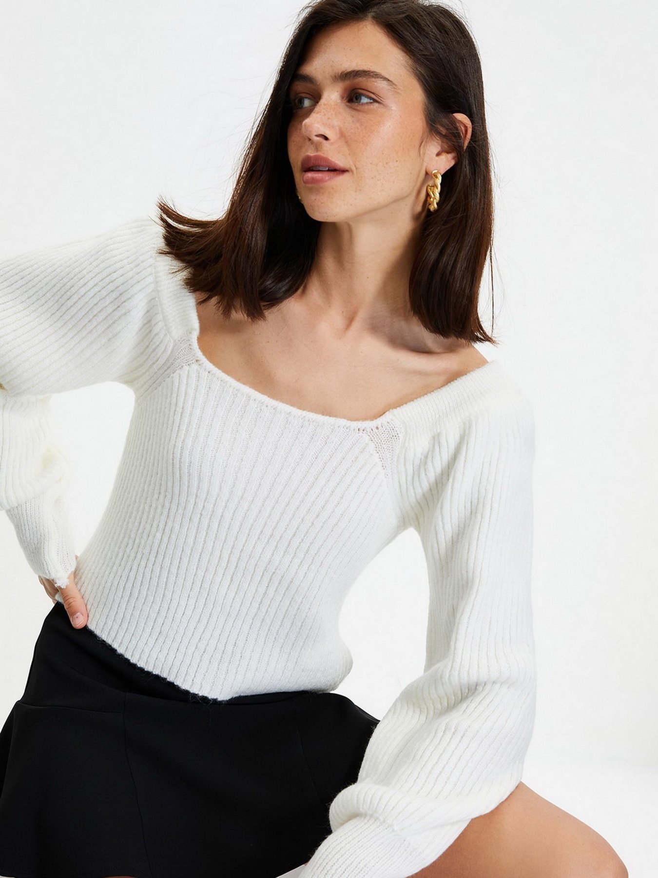 Свитры и кардиганы Trendyol модель TWOAW22KZ1248/Ekru Свитры и кардиганы Trendyol модель TWOAW22KZ1248/Ekru Фото
