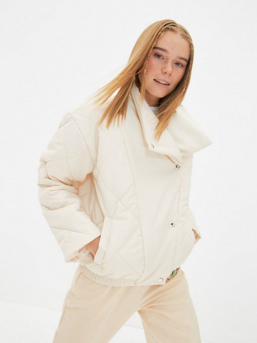 Куртки та дублянки Trendyol модель TWOAW22MO0116/Ekru Фото
