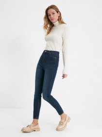 Джинсы Trendyol Skinny модель TWOAW22JE1251/Lacivert Фото