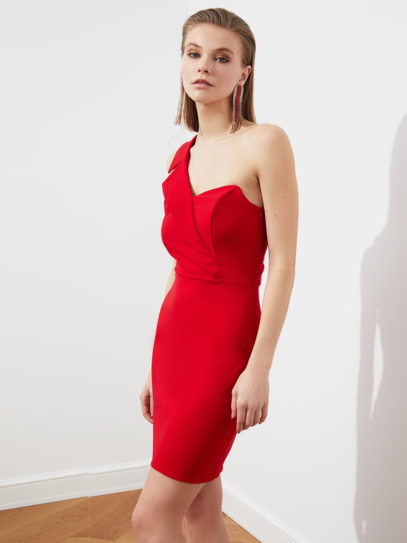 Платья Trendyol модель TPRSS19UT0112/Kirmizi Платья Trendyol модель TPRSS19UT0112/Kirmizi Фото