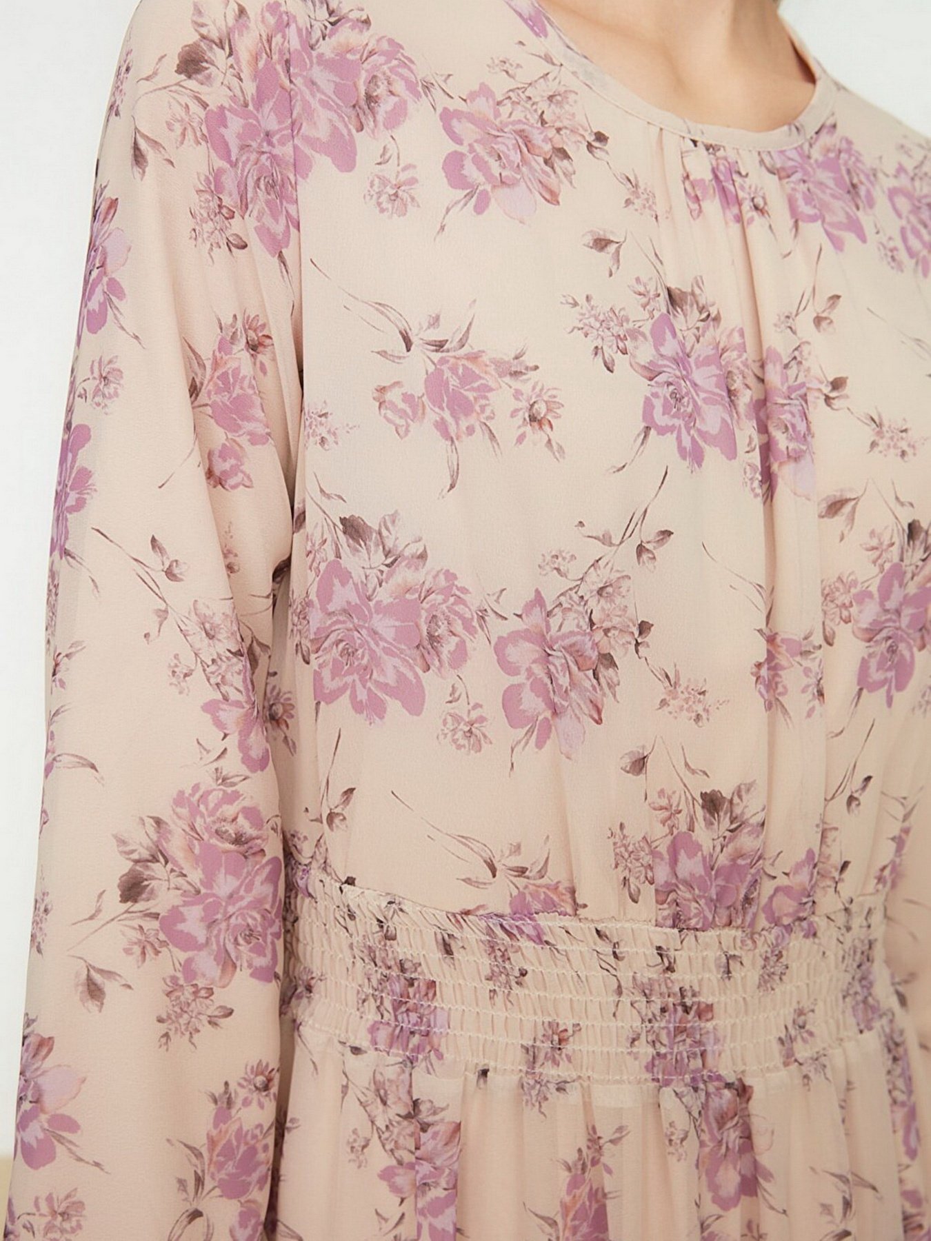 Платья Trendyol модель TCTSS22EB0145/Ekru Платья Trendyol модель TCTSS22EB0145/Ekru Фото