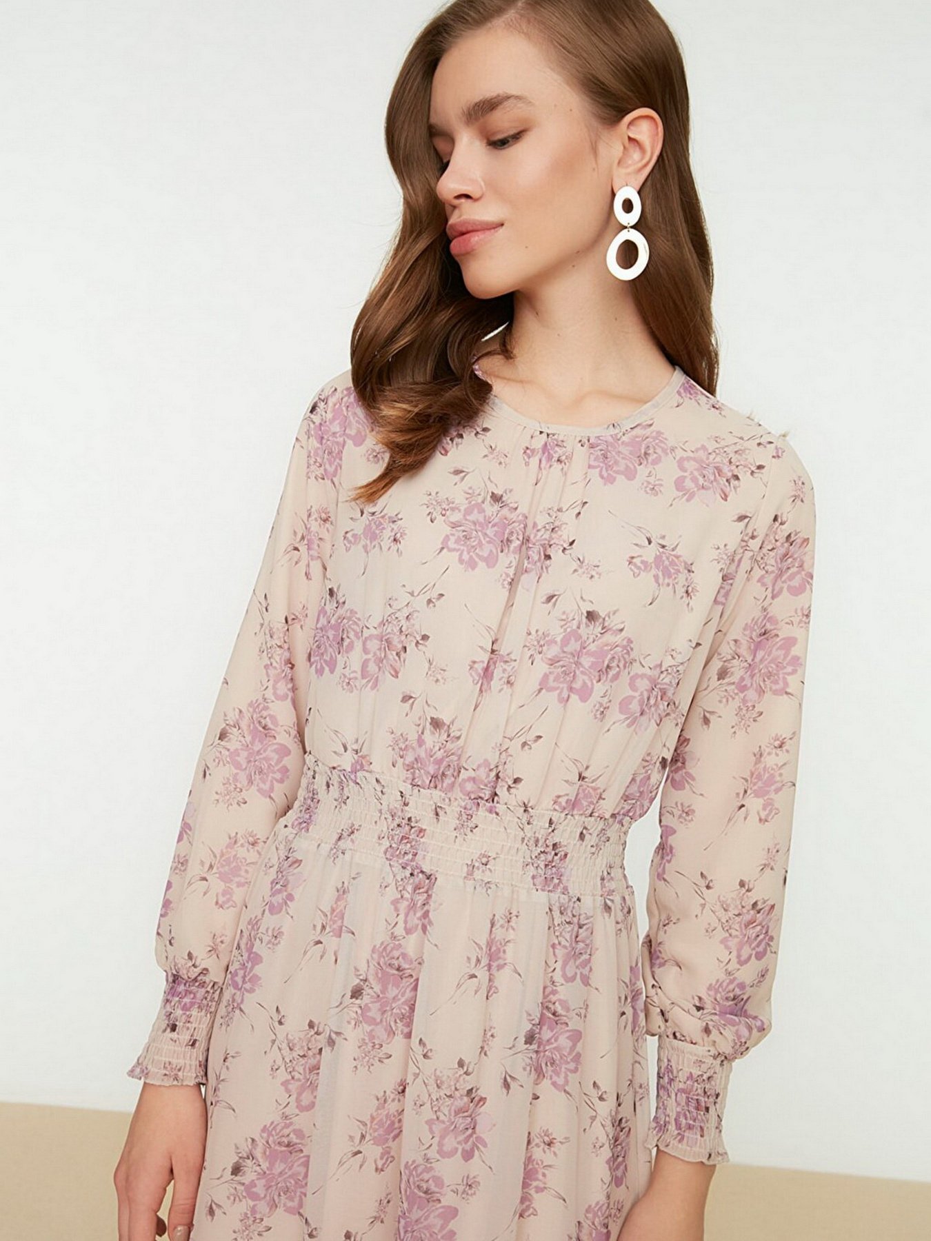 Платья Trendyol модель TCTSS22EB0145/Ekru Платья Trendyol модель TCTSS22EB0145/Ekru Фото