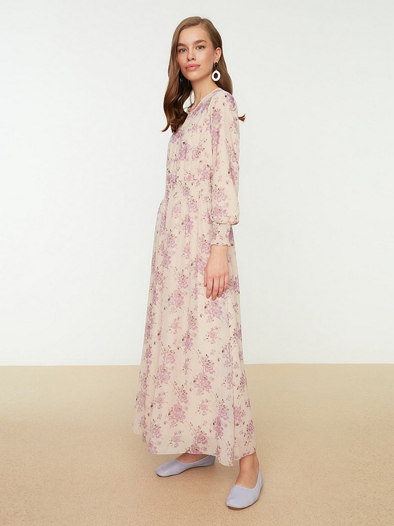 Платья Trendyol модель TCTSS22EB0145/Ekru Платья Trendyol модель TCTSS22EB0145/Ekru Фото