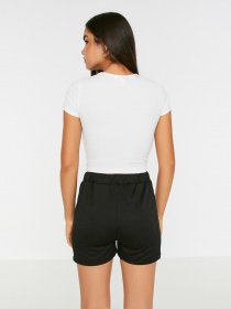 Шорты Trendyol модель TWOSS22SR0504/Siyah Фото
