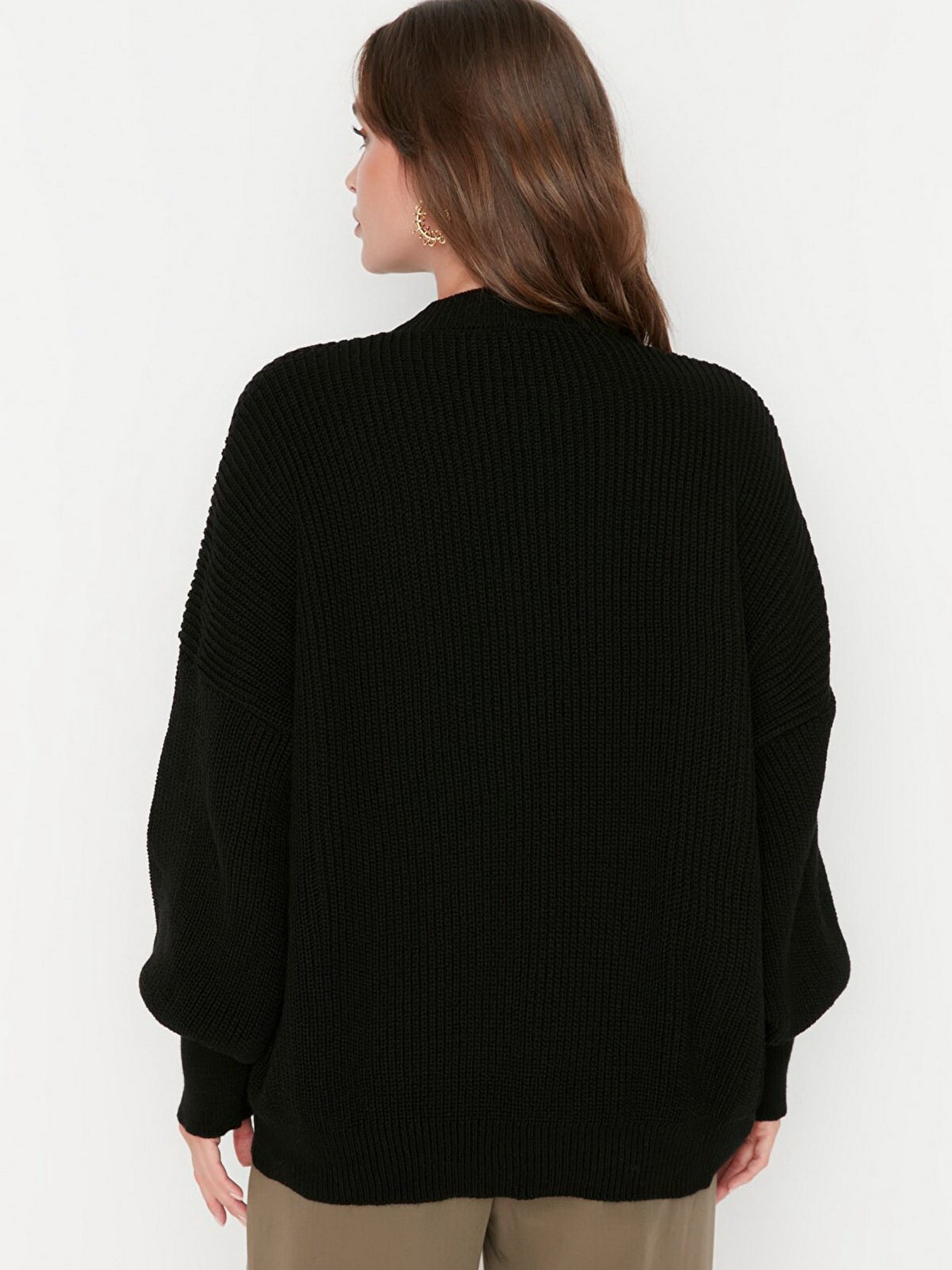 Свитры и кардиганы Trendyol модель TWOAW23KZ01448/Siyah Свитры и кардиганы Trendyol модель TWOAW23KZ01448/Siyah Фото