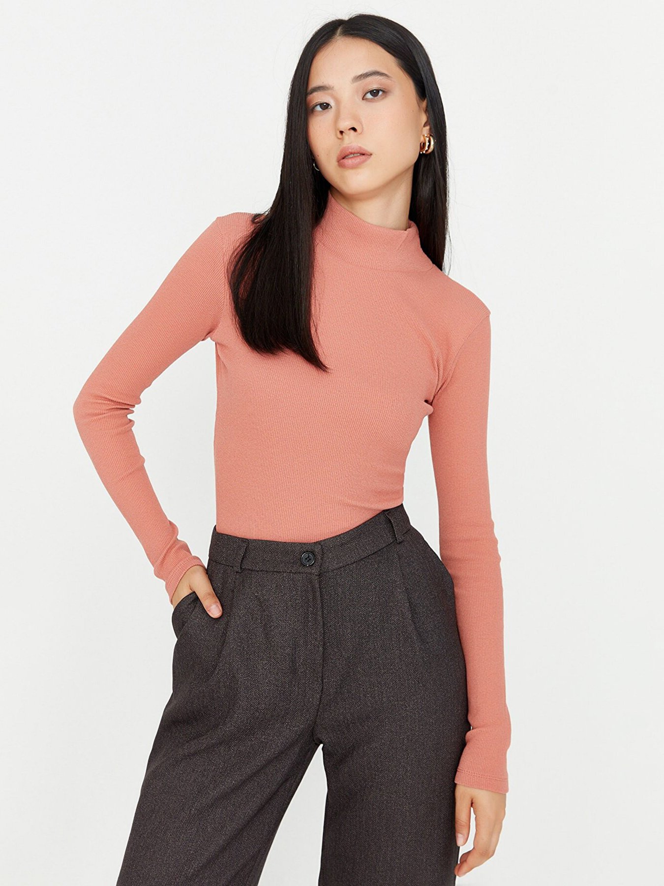 Свитры и кардиганы Trendyol модель TWOAW21BZ0423/Gul Kurusu Свитры и кардиганы Trendyol модель TWOAW21BZ0423/Gul Kurusu Фото