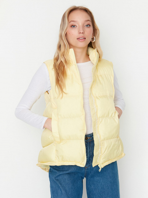 Куртки и дубленки Trendyol модель TWOAW23YE00008/Sari Фото