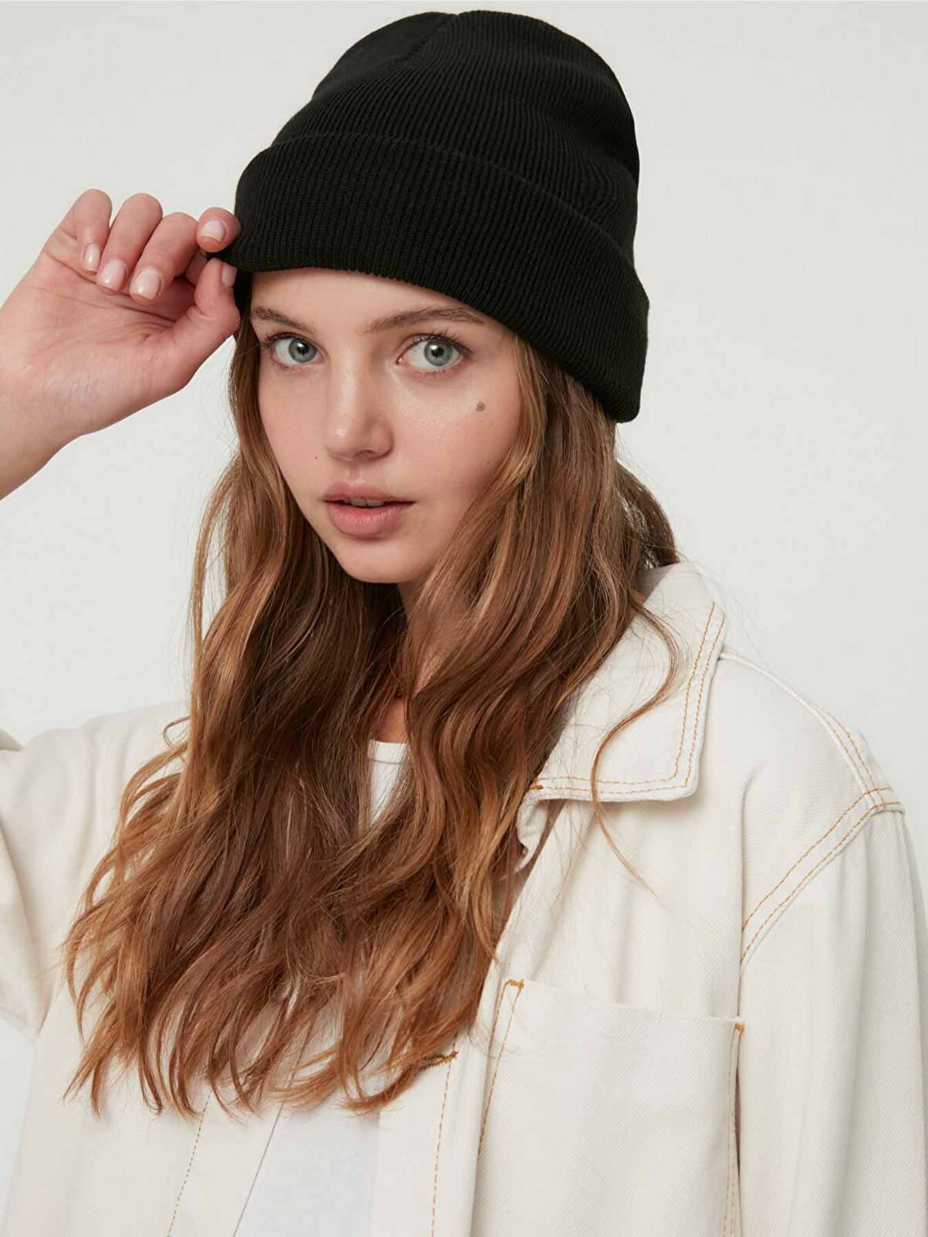Шапки та кепки Trendyol модель TWOAW22BR0028/Siyah-Krem Шапки та кепки Trendyol модель TWOAW22BR0028/Siyah-Krem Фото