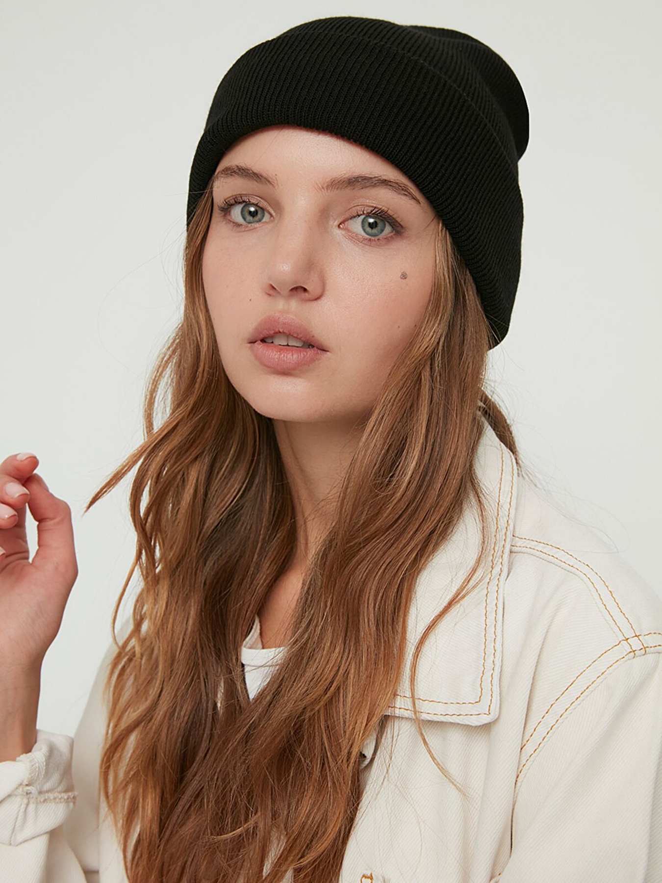 Шапки та кепки Trendyol модель TWOAW22BR0028/Siyah-Krem Шапки та кепки Trendyol модель TWOAW22BR0028/Siyah-Krem Фото
