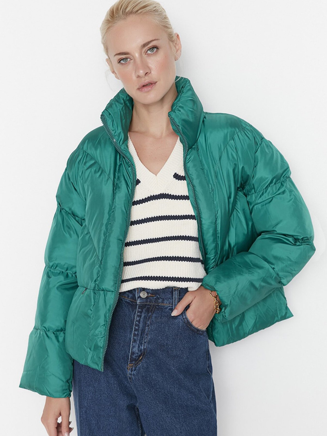 Куртки та дублянки Trendyol модель TWOAW22MO0079/Ordek Basi Yesili Куртки та дублянки Trendyol модель TWOAW22MO0079/Ordek Basi Yesili Фото