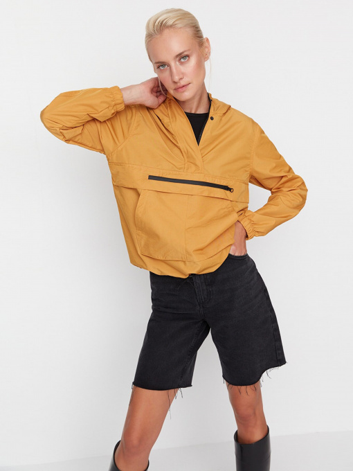 Куртки та дублянки Trendyol модель TWOAW23MO00341/Sari Фото