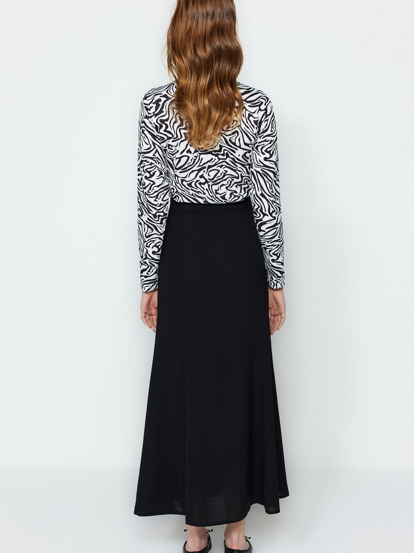 Юбки Trendyol модель TCTSS23EE00005/Siyah Фото