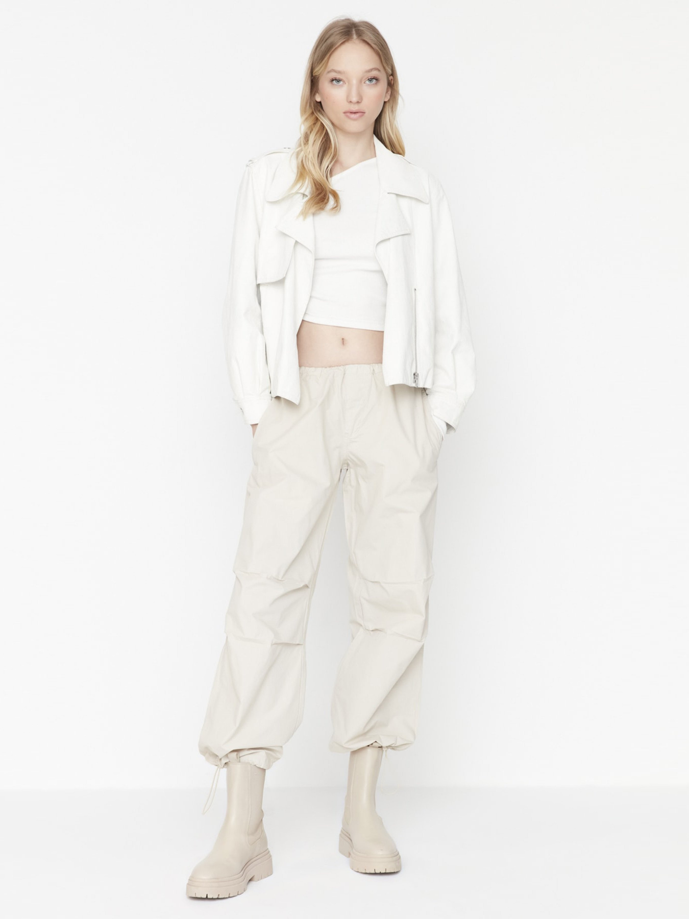 Брюки Trendyol модель TWOAW23JE00738/Bej Брюки Trendyol модель TWOAW23JE00738/Bej Фото