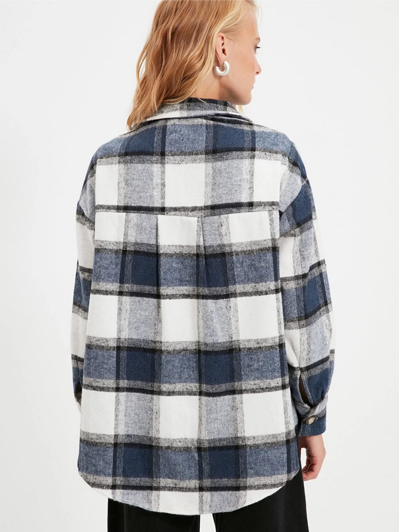Рубашки Trendyol модель TWOAW21GO0273/Cok Renkli Фото