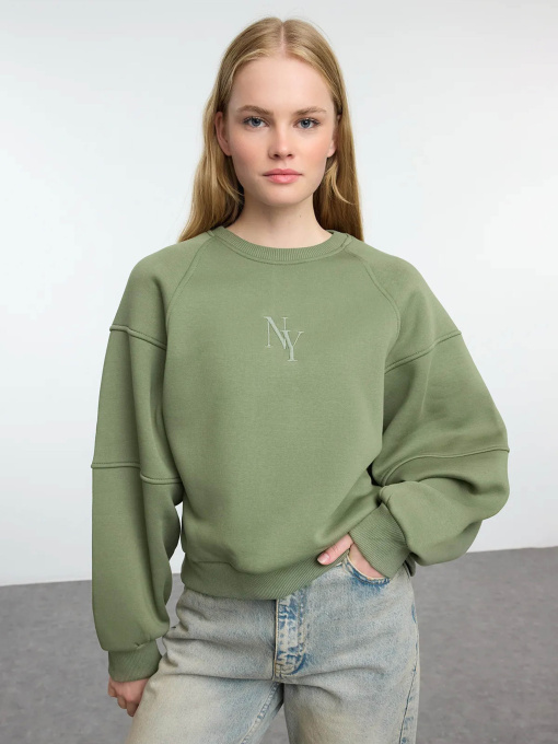 Худи и свитшоты Trendyol модель TWOAW24SW00199/Haki Фото