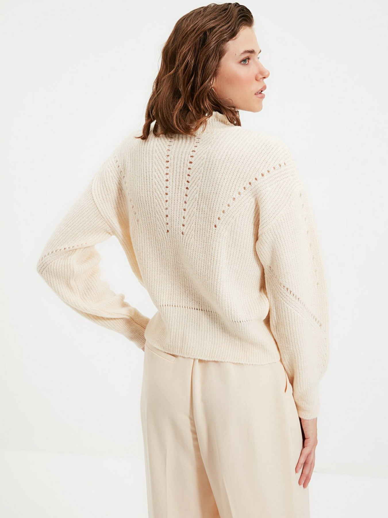 Свитры и кардиганы Trendyol модель TWOAW20KZ0038/Ekru Свитры и кардиганы Trendyol модель TWOAW20KZ0038/Ekru Фото