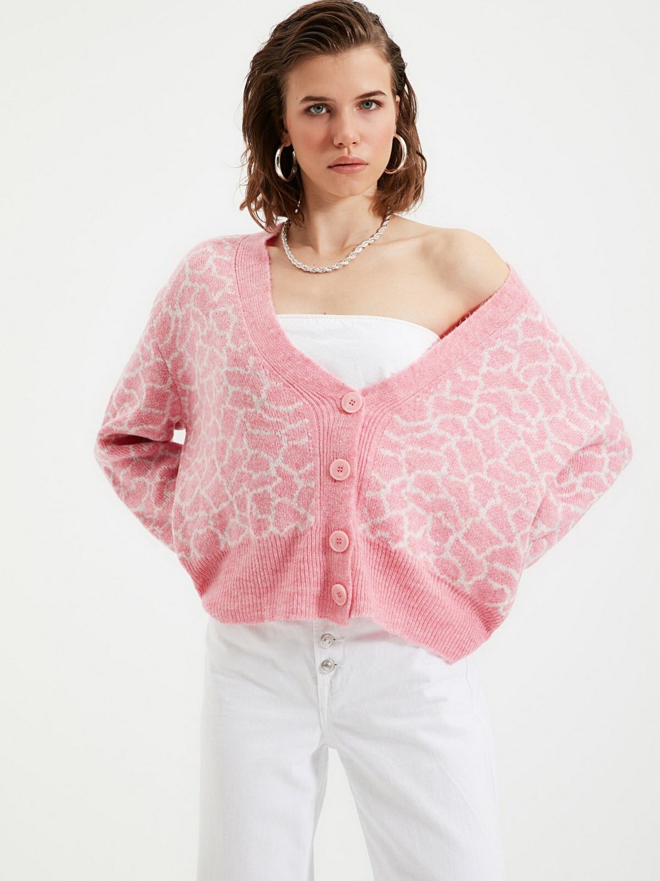 Свитры и кардиганы Trendyol модель TWOAW21HI0005/Pudra Свитры и кардиганы Trendyol модель TWOAW21HI0005/Pudra Фото