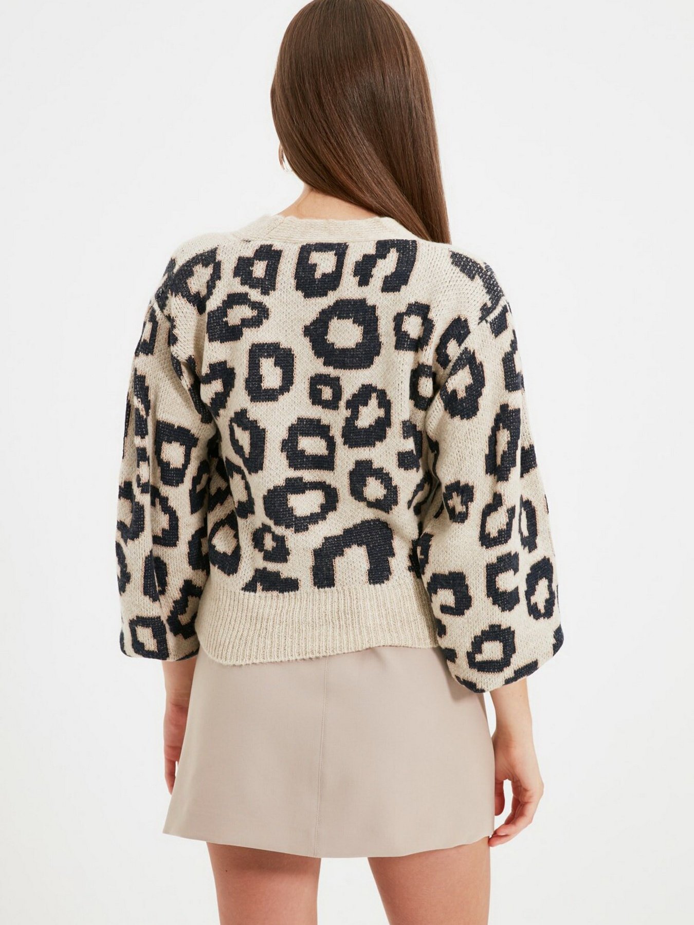 Свитры и кардиганы Trendyol модель TWOAW21HI0007/Bej Свитры и кардиганы Trendyol модель TWOAW21HI0007/Bej Фото