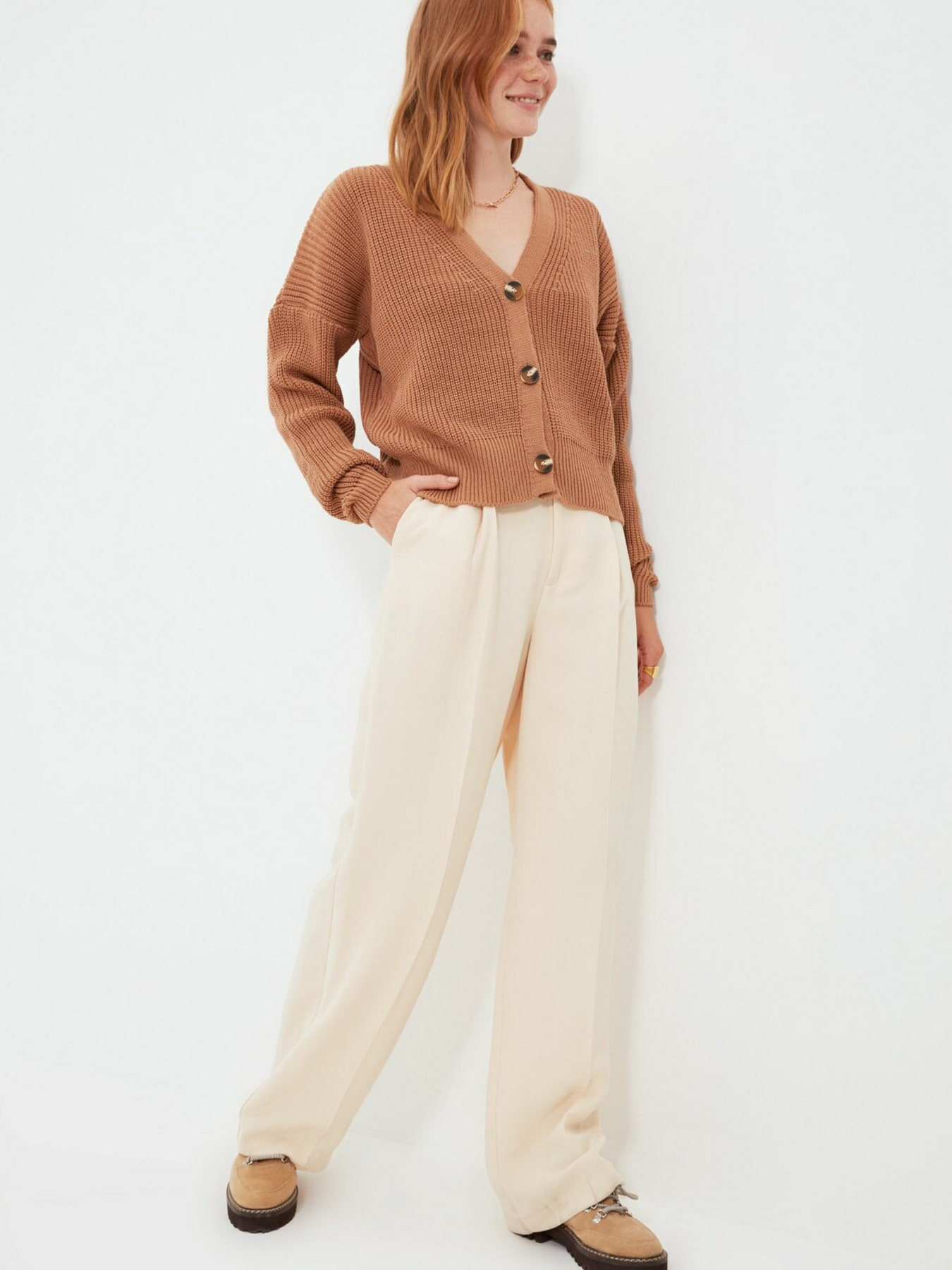 Свитры и кардиганы Trendyol модель TWOAW21HI0104/Camel Свитры и кардиганы Trendyol модель TWOAW21HI0104/Camel Фото