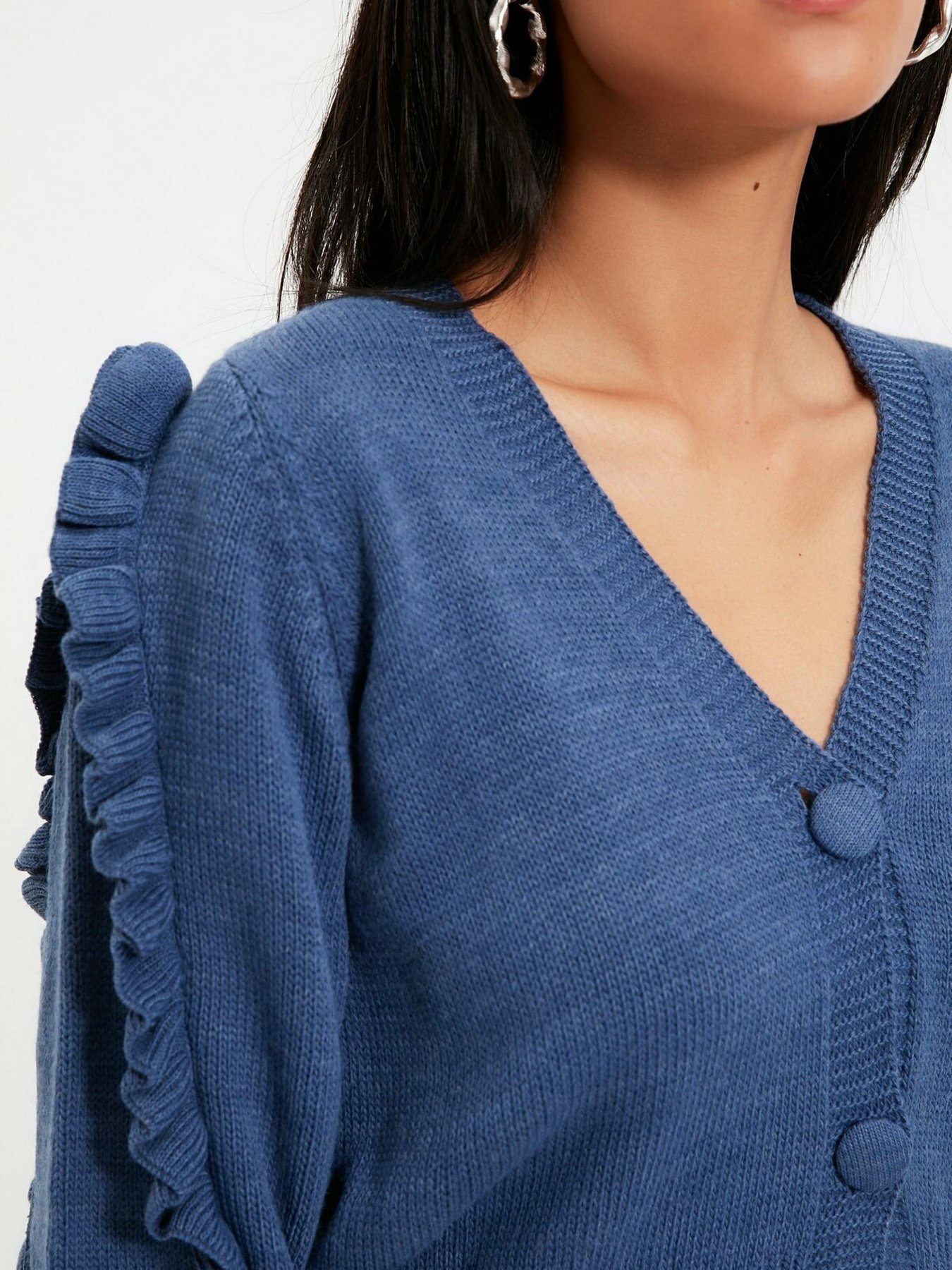 Свитры и кардиганы Trendyol модель TWOAW21HI0195/Indigo Свитры и кардиганы Trendyol модель TWOAW21HI0195/Indigo Фото