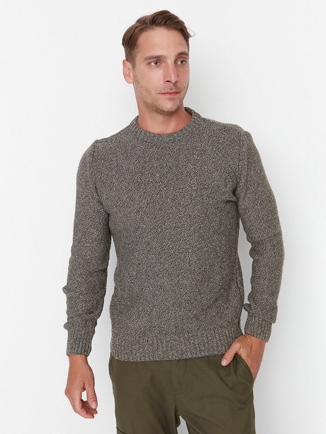 Светри та кардигани Trendyol модель TMNAW22KZ0401/Haki Светри та кардигани Trendyol модель TMNAW22KZ0401/Haki Фото