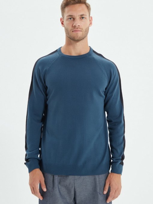 Светри та кардигани Trendyol модель TMNAW22KZ0655/Indigo Фото