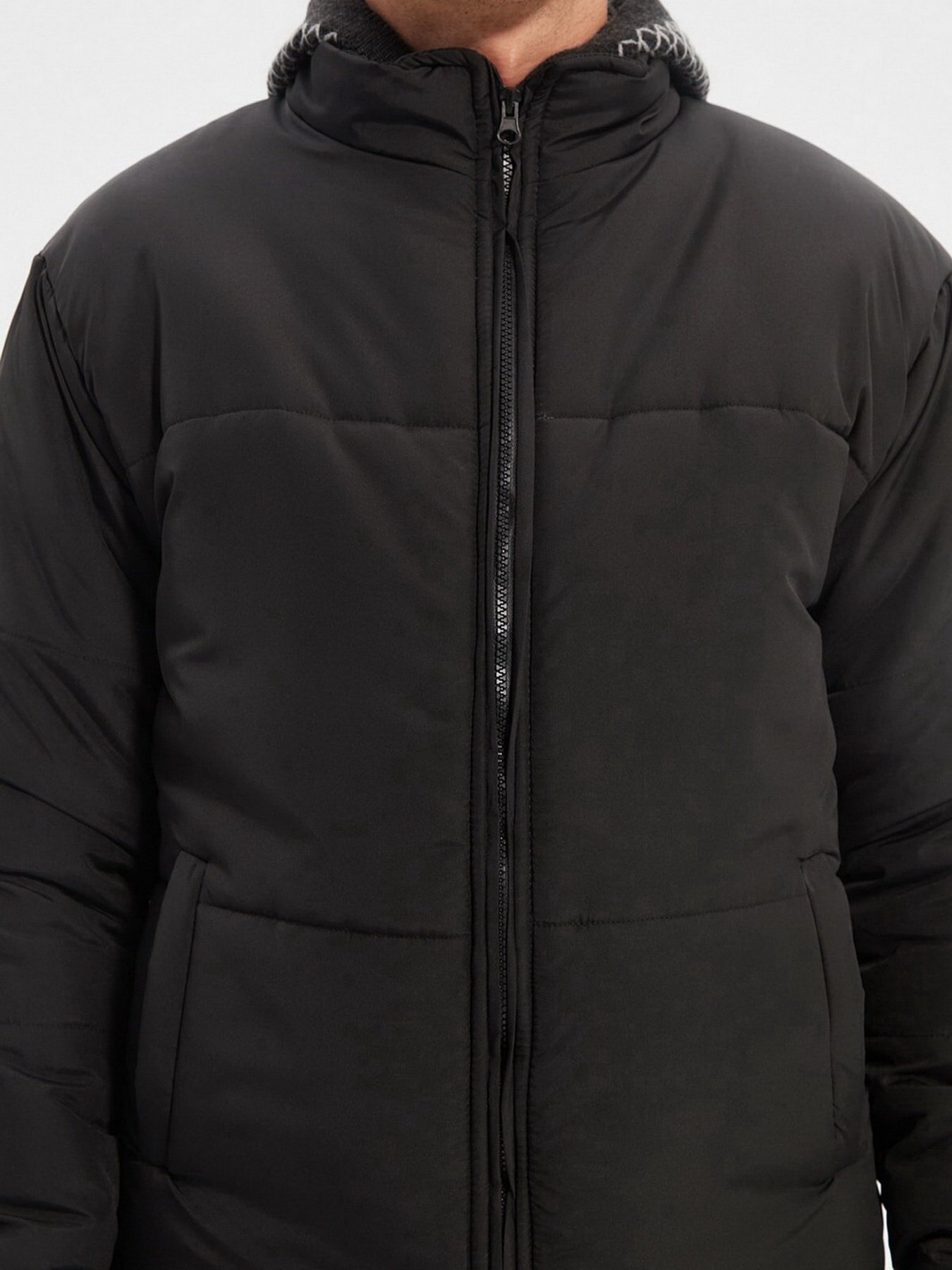 Куртки и дубленки Trendyol модель TMNAW22MO0091/Siyah Фото