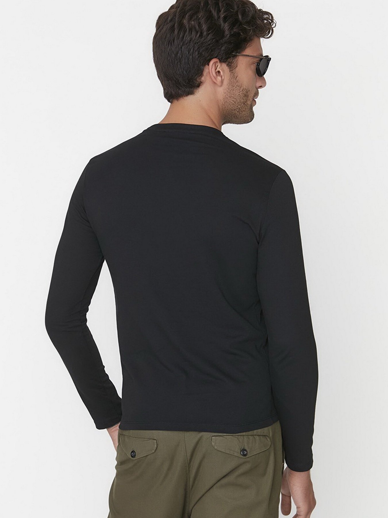 Худи и свитшоты Trendyol модель TMNAW21TS0208/Siyah Худи и свитшоты Trendyol модель TMNAW21TS0208/Siyah Фото