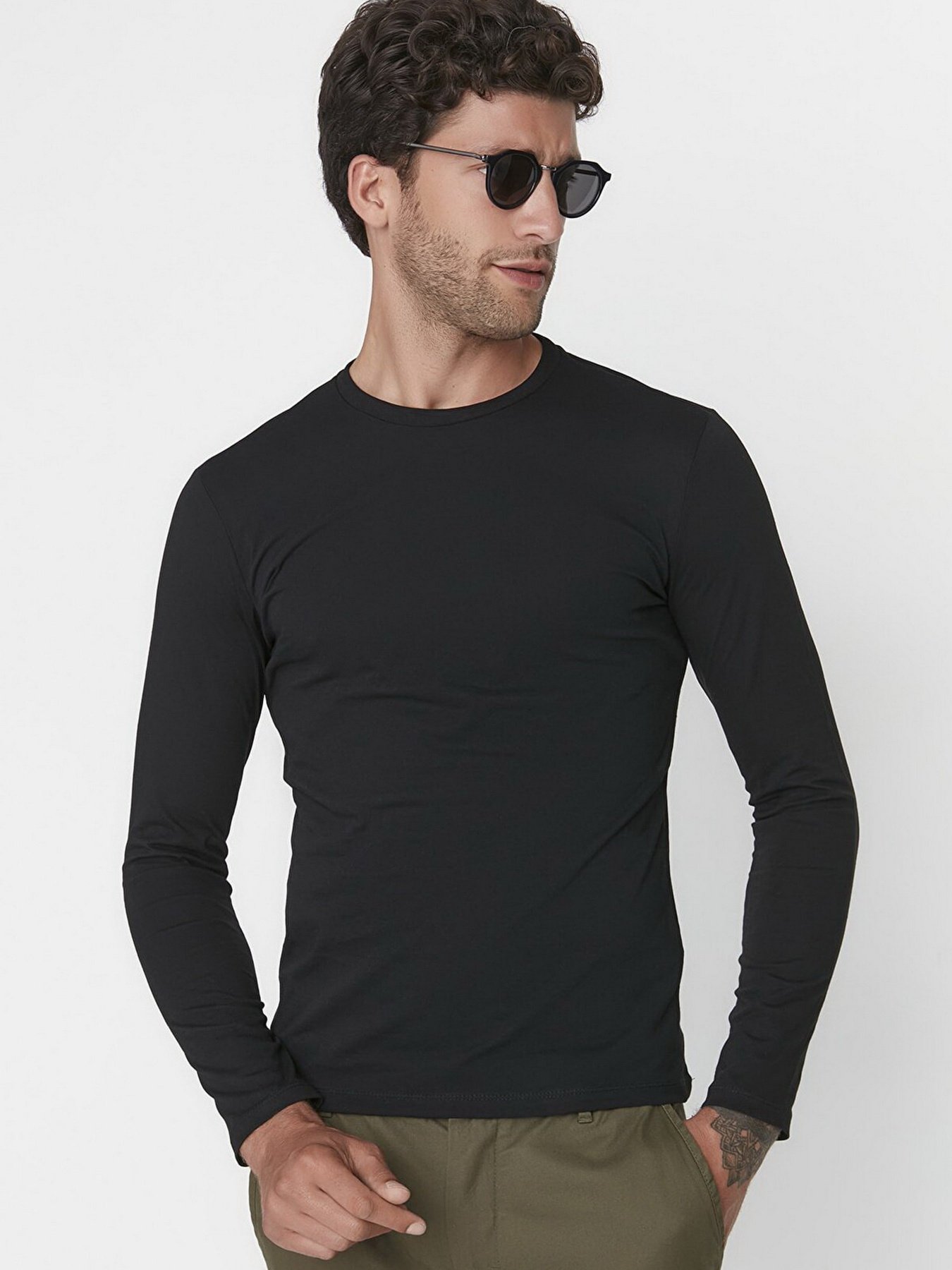 Худи и свитшоты Trendyol модель TMNAW21TS0208/Siyah Худи и свитшоты Trendyol модель TMNAW21TS0208/Siyah Фото