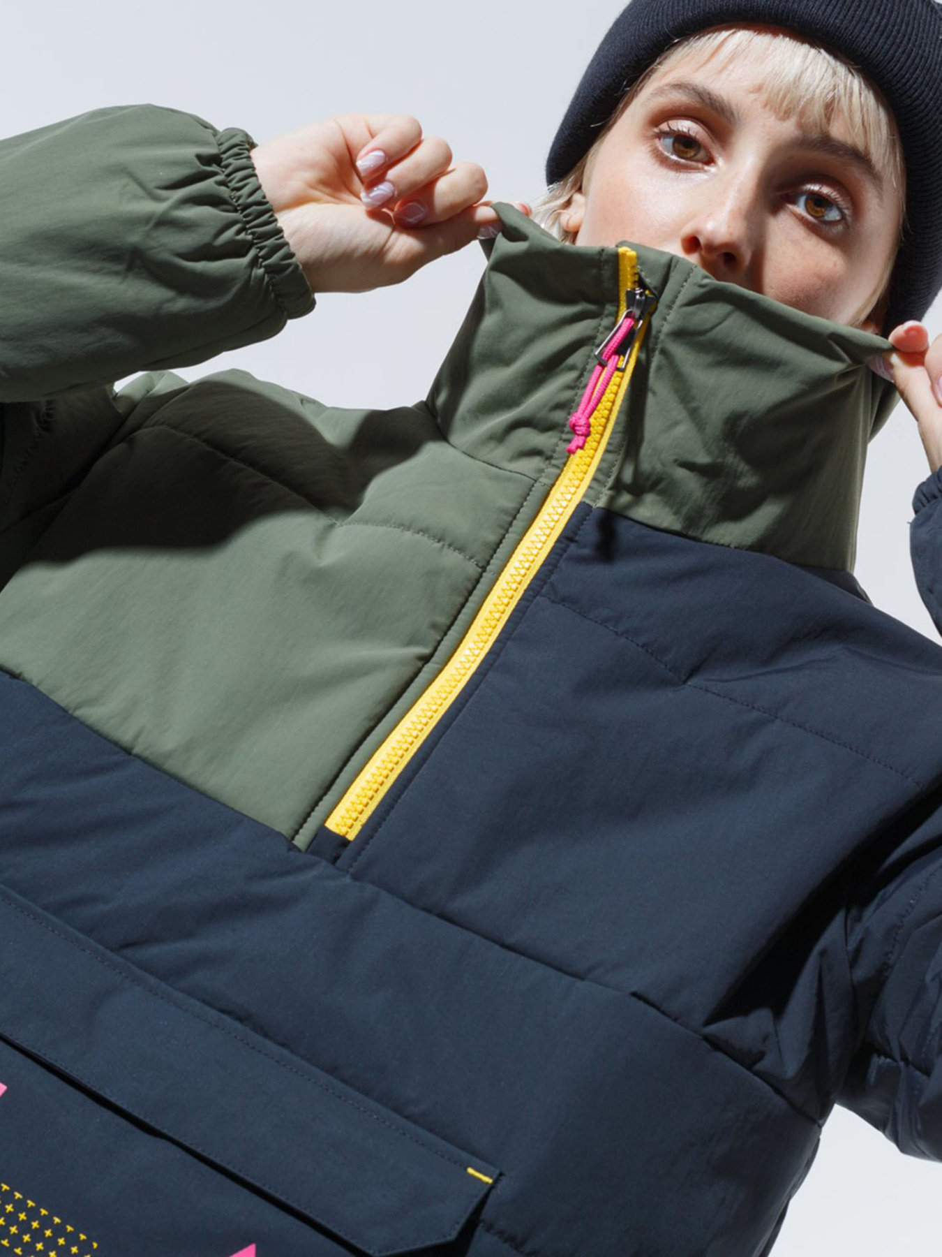 Куртки та дублянки Vans 66 Supply Pullover Puffer модель VN0A4SD8KCZ1 Куртки та дублянки Vans 66 Supply Pullover Puffer модель VN0A4SD8KCZ1 Фото