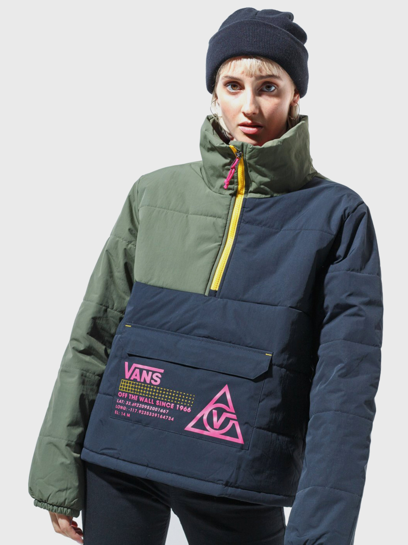 Куртки та дублянки Vans 66 Supply Pullover Puffer модель VN0A4SD8KCZ1 Куртки та дублянки Vans 66 Supply Pullover Puffer модель VN0A4SD8KCZ1 Фото