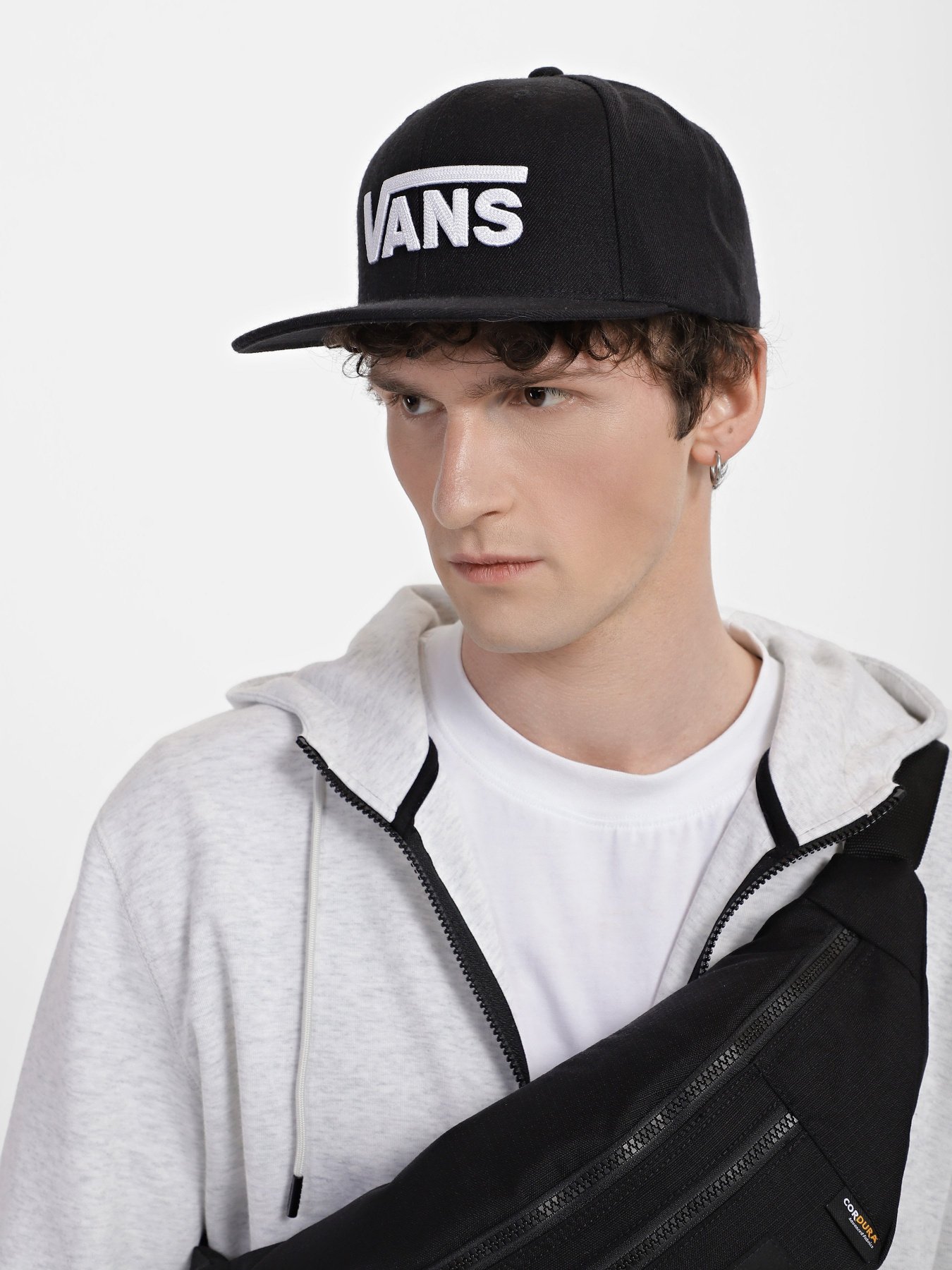 Шапки и кепки Vans Classic Drop V II модель VN0A36ORY281 Шапки и кепки Vans Classic Drop V II модель VN0A36ORY281 Фото