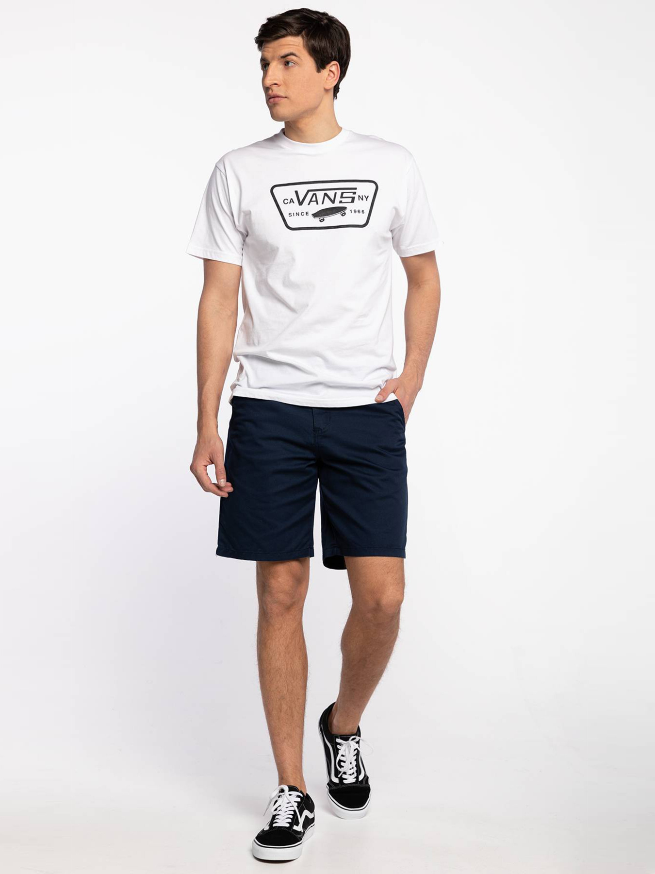 Шорты Vans Authentic Stretch модель VN0A5FECLKZ1 Шорты Vans Authentic Stretch модель VN0A5FECLKZ1 Фото