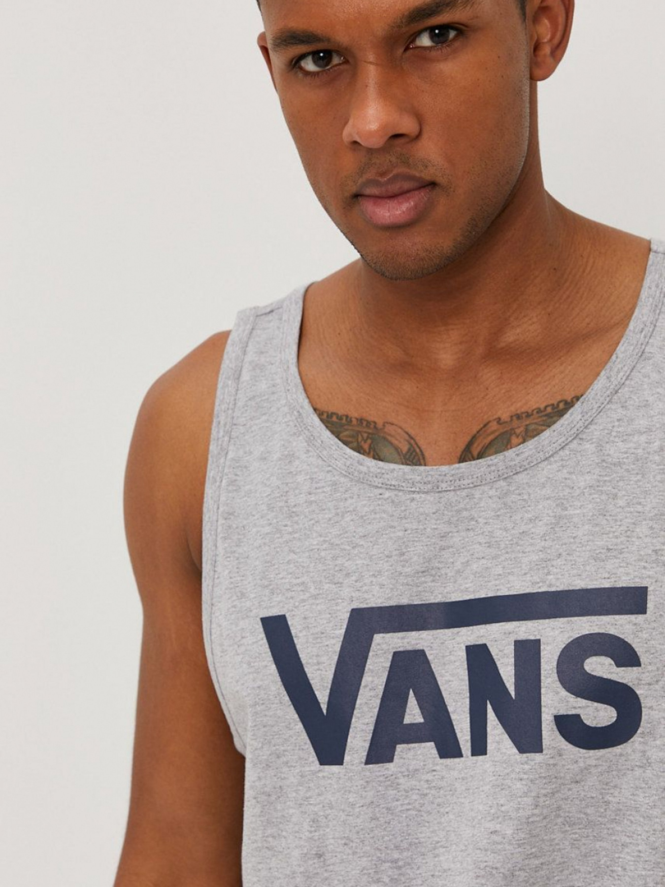 Одяг для дому та сну Vans Classic модель VN000Y8VATH1 Одяг для дому та сну Vans Classic модель VN000Y8VATH1 Фото