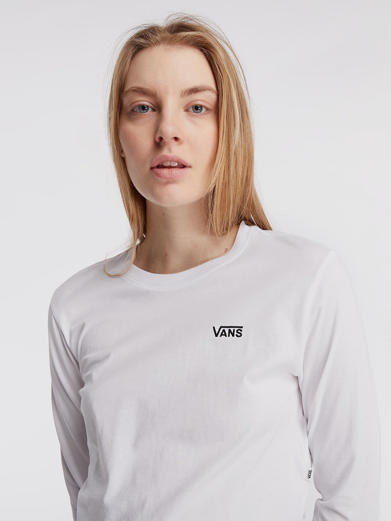 Худи и свитшоты Vans Junior V Long Sleeve Cropped модель VN0A4OUQWHT1 Худи и свитшоты Vans Junior V Long Sleeve Cropped модель VN0A4OUQWHT1 Фото