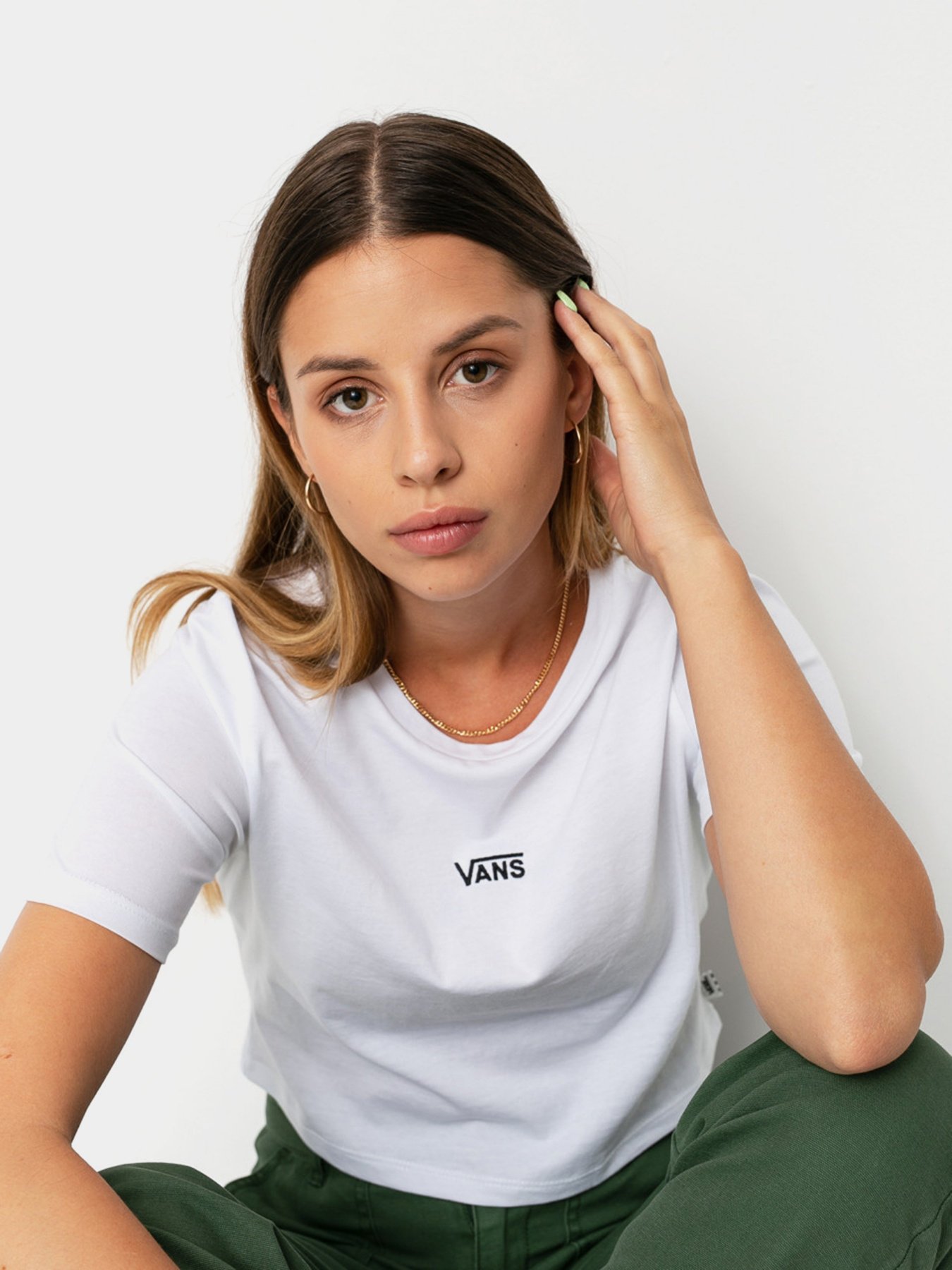 Футболки і поло Vans Flying V Crop Crew Sport модель VN0A54QUWHT1 Фото