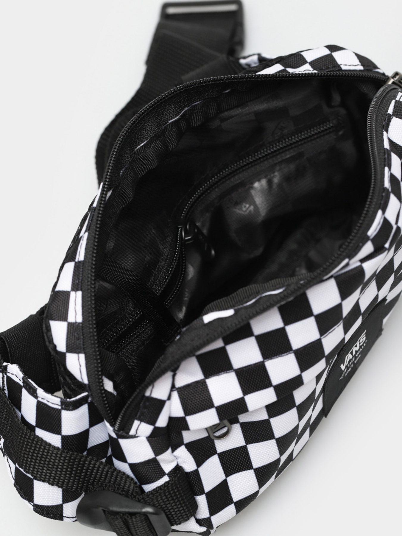 Сумки Vans ALISO II модель VN0A3I6CHU01 Сумки Vans ALISO II модель VN0A3I6CHU01 Фото